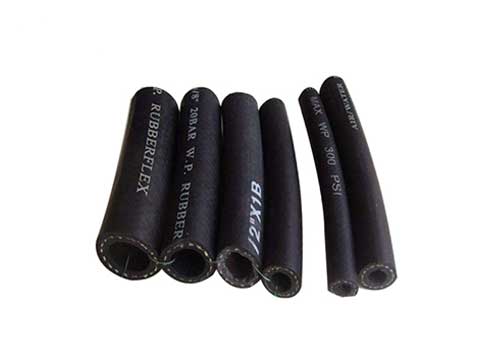 12寸超大口径耐磨橡胶软管的性能特点